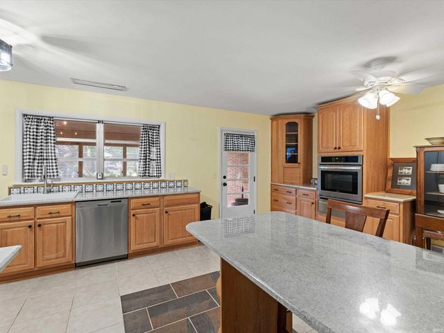 7126 Red Wing Drive, Evansville, IN 47715