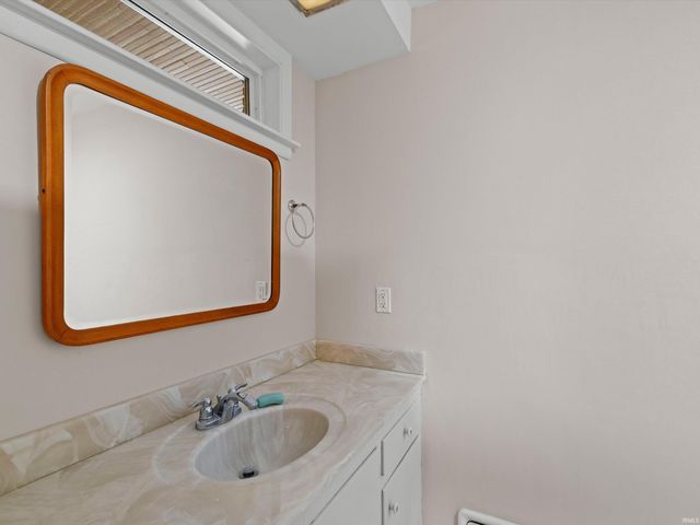 7126 Red Wing Drive, Evansville, IN 47715