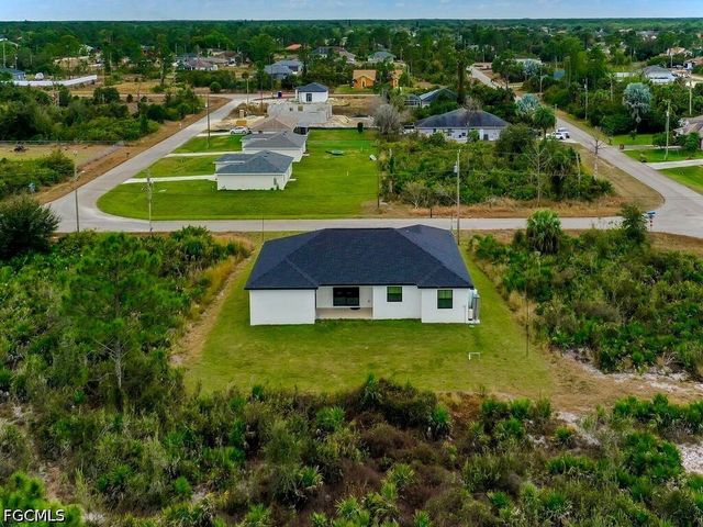 637 Cardinal ST E, Lehigh Acres, FL 33974
