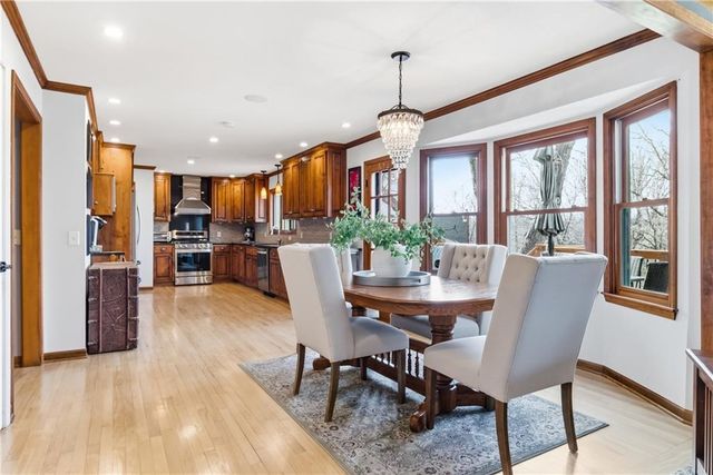 16248 W Briarwood Court, Olathe, KS 66062