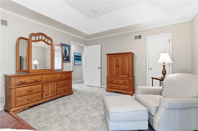 16248 W Briarwood Court, Olathe, KS 66062