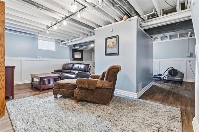 16248 W Briarwood Court, Olathe, KS 66062