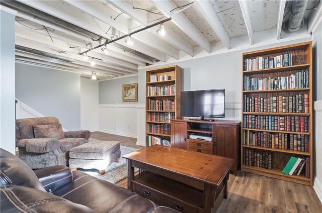 16248 W Briarwood Court, Olathe, KS 66062