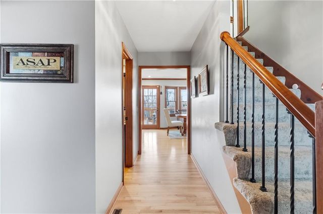 16248 W Briarwood Court, Olathe, KS 66062