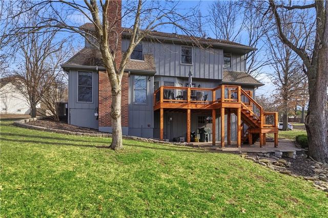 16248 W Briarwood Court, Olathe, KS 66062