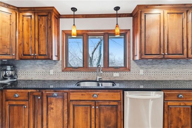 16248 W Briarwood Court, Olathe, KS 66062