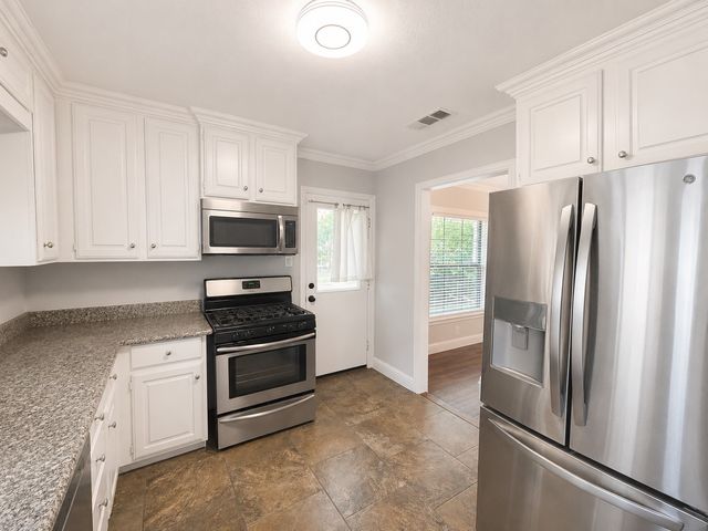 3835 Hawick Lane, Dallas, TX 75220