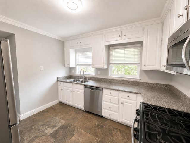3835 Hawick Lane, Dallas, TX 75220