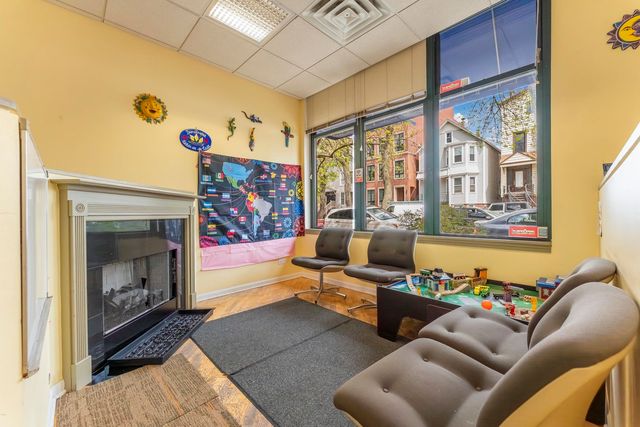 2836 N Southport Avenue G, Chicago, IL 60657