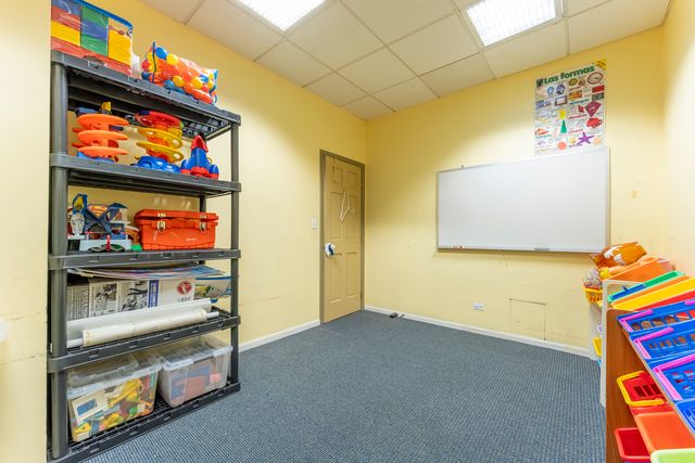 2836 N Southport Avenue G, Chicago, IL 60657