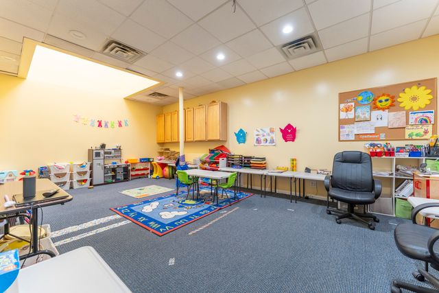 2836 N Southport Avenue G, Chicago, IL 60657