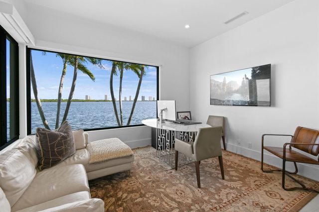 101 Bowsprit Drive, North Palm Beach, FL 33408