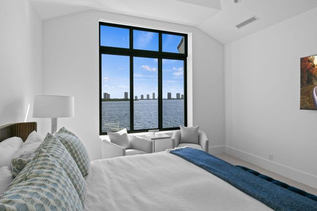 101 Bowsprit Drive, North Palm Beach, FL 33408