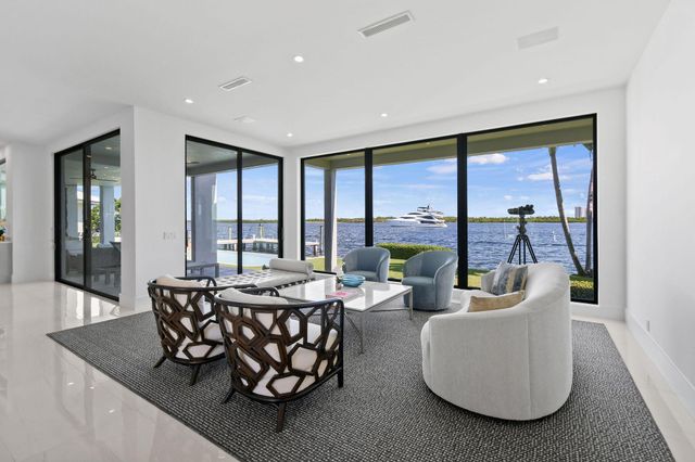 101 Bowsprit Drive, North Palm Beach, FL 33408