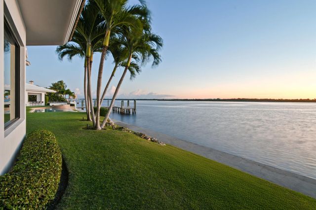 101 Bowsprit Drive, North Palm Beach, FL 33408