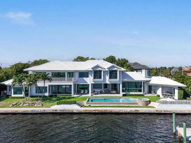 101 Bowsprit Drive, North Palm Beach, FL 33408