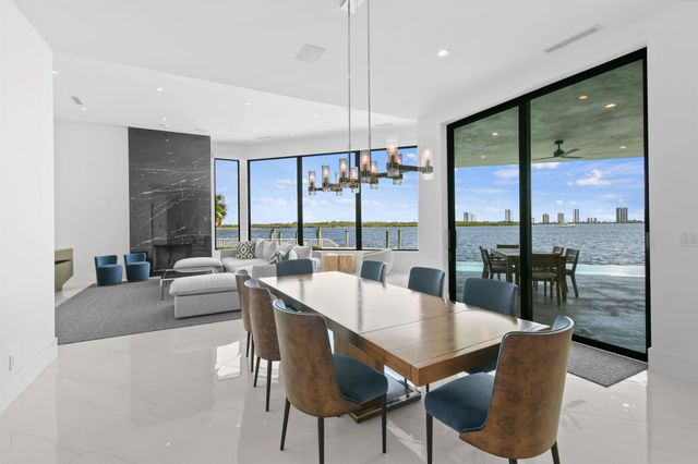 101 Bowsprit Drive, North Palm Beach, FL 33408