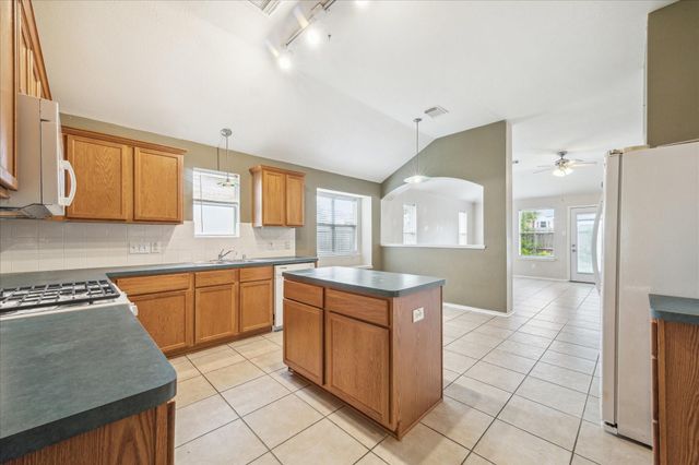 9717 Cottage Street, Pearland, TX 77584