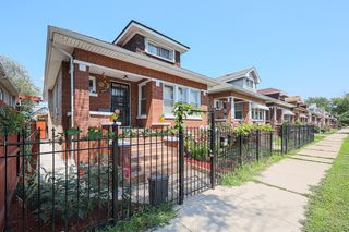 4938 W CRYSTAL Avenue, Chicago, IL 60651