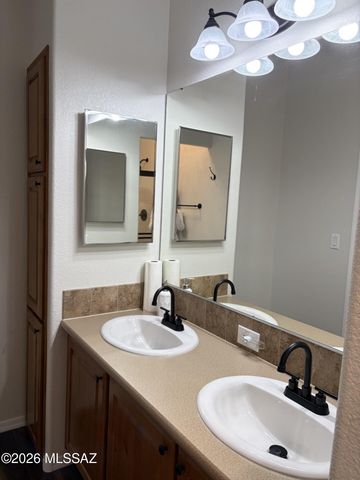 1030 S Barrel Cactus Rdg Unit 108, Benson, AZ 85602