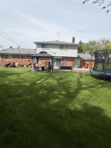 3966 Iverness Lane, West Bloomfield, MI 48323