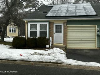 11a Deerfield Drive 52, Whiting, NJ 08759