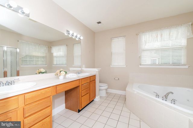 49 SHELLY ST, Sicklerville, NJ 08081