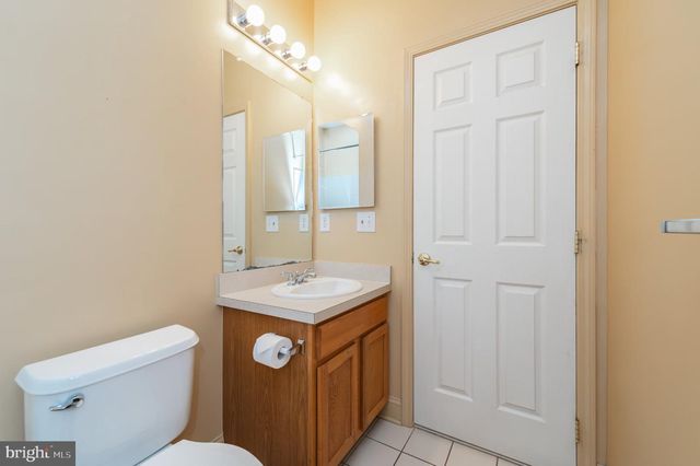 49 SHELLY ST, Sicklerville, NJ 08081