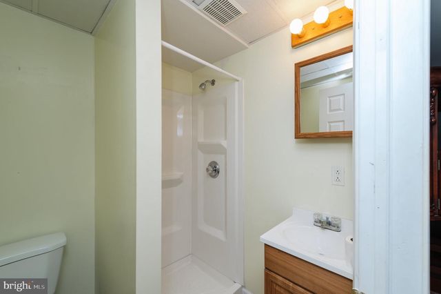 49 SHELLY ST, Sicklerville, NJ 08081