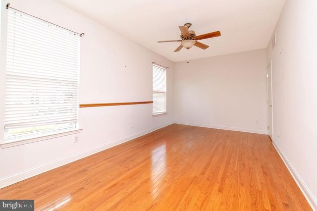 49 SHELLY ST, Sicklerville, NJ 08081