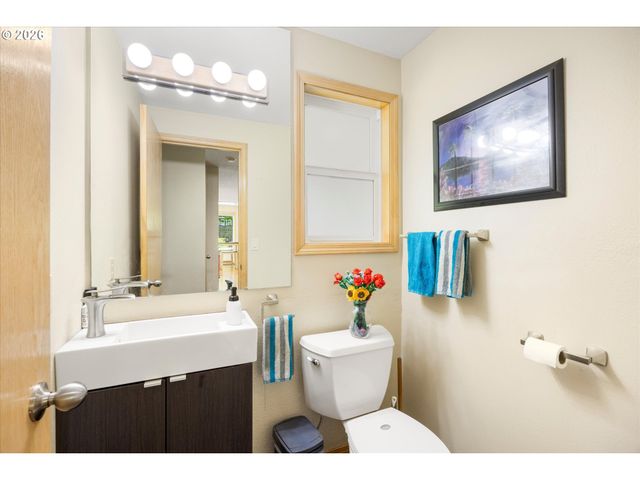 721 Nw 58TH St, Vancouver, WA 98663
