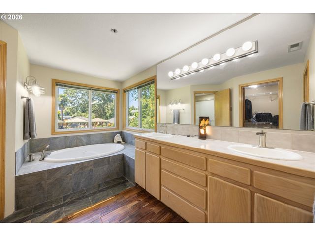 721 Nw 58TH St, Vancouver, WA 98663