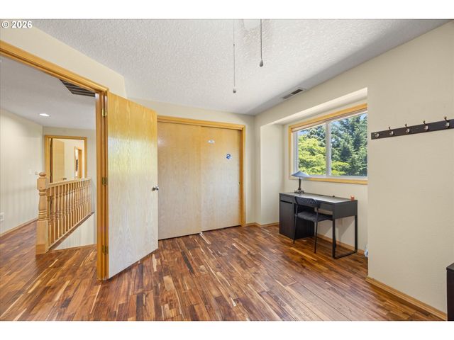 721 Nw 58TH St, Vancouver, WA 98663