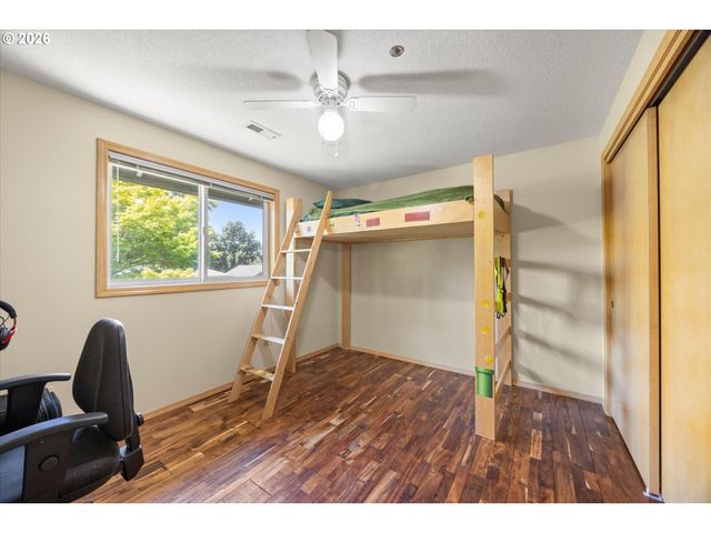 721 Nw 58TH St, Vancouver, WA 98663