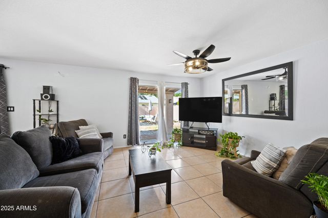 5004 W KALER Drive, Glendale, AZ 85301