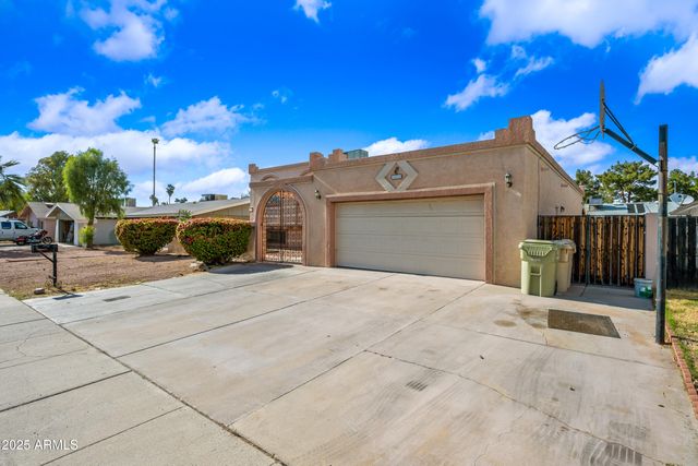 5004 W KALER Drive, Glendale, AZ 85301