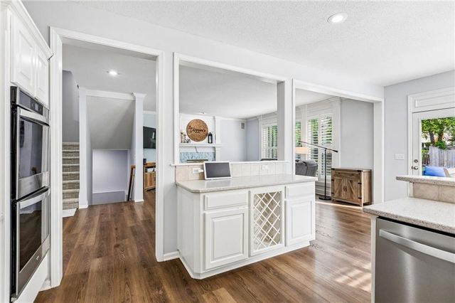 11302 W 132nd Terrace, Overland Park, KS 66213