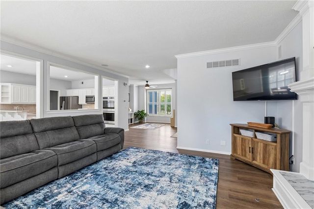 11302 W 132nd Terrace, Overland Park, KS 66213