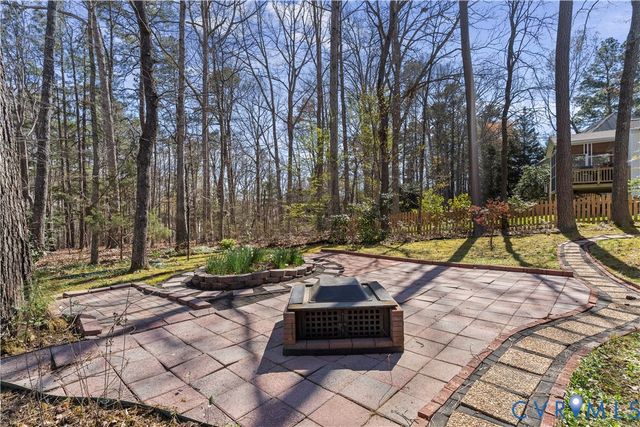 5809 Martin Glen Pl, Midlothian, VA 23112