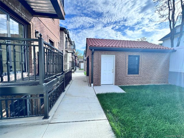 3824 215th Street, Bayside, NY 11361