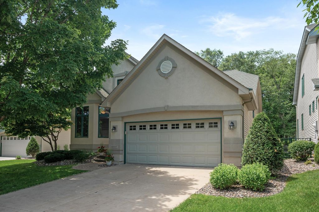 10557 Spyglass Drive, Eden Prairie, MN 55347