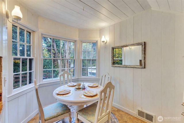 3918 NW Phinney Bay Drive, Bremerton, WA 98312