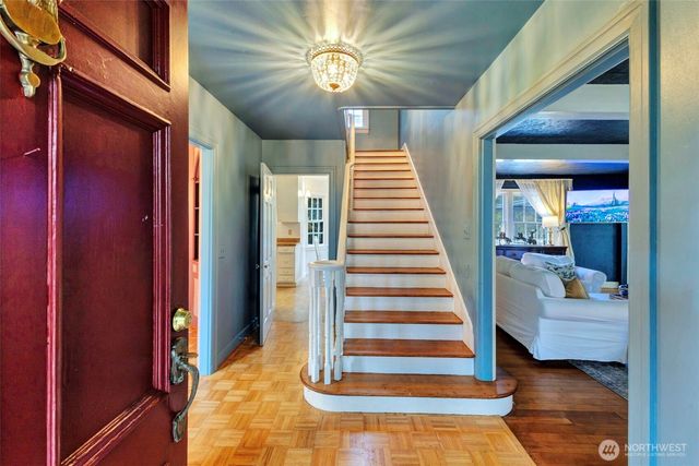 3918 NW Phinney Bay Drive, Bremerton, WA 98312