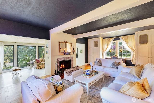 3918 NW Phinney Bay Drive, Bremerton, WA 98312