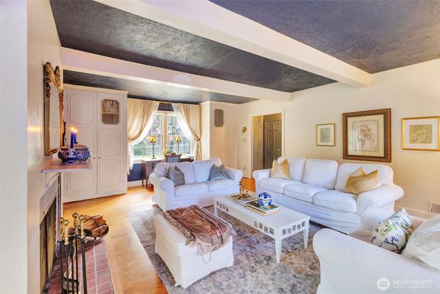 3918 NW Phinney Bay Drive, Bremerton, WA 98312