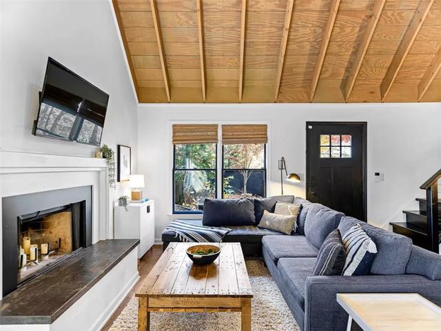 350 Azalea Ridge, Dahlonega, GA 30533