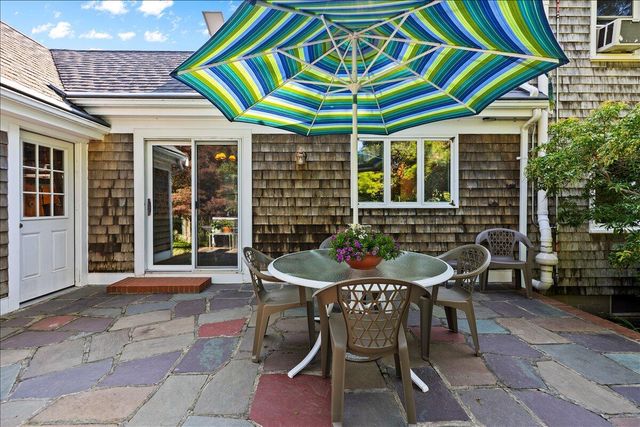 39 Coleridge Drive, Falmouth, MA 02540