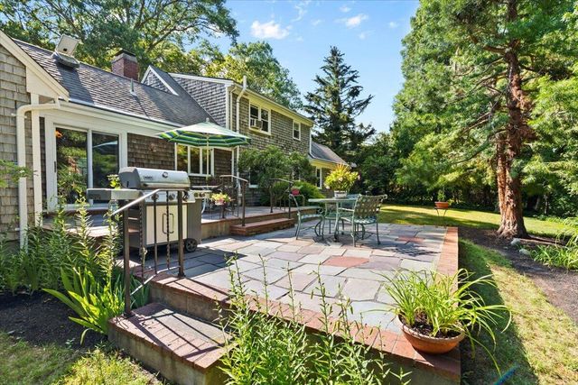 39 Coleridge Drive, Falmouth, MA 02540