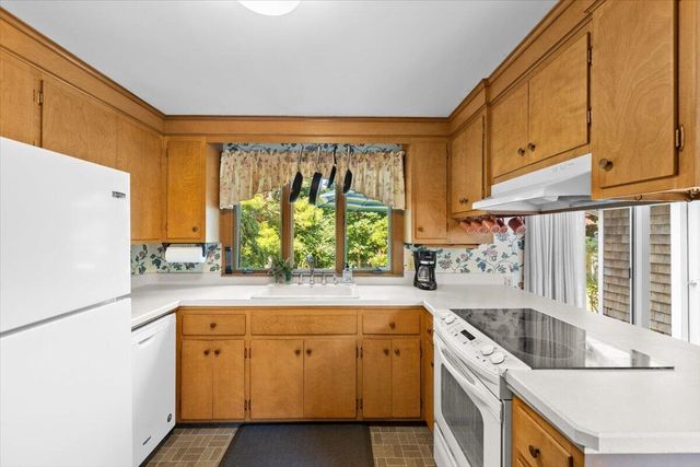 39 Coleridge Drive, Falmouth, MA 02540