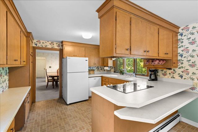 39 Coleridge Drive, Falmouth, MA 02540